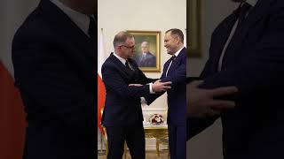 wides.pl 3Kq_UHqmWY8 